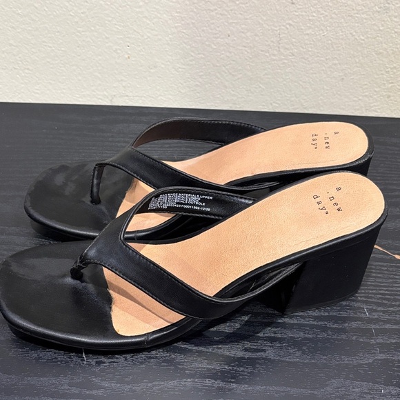 A new day Black Women's Sandals - Picture 1 of 6